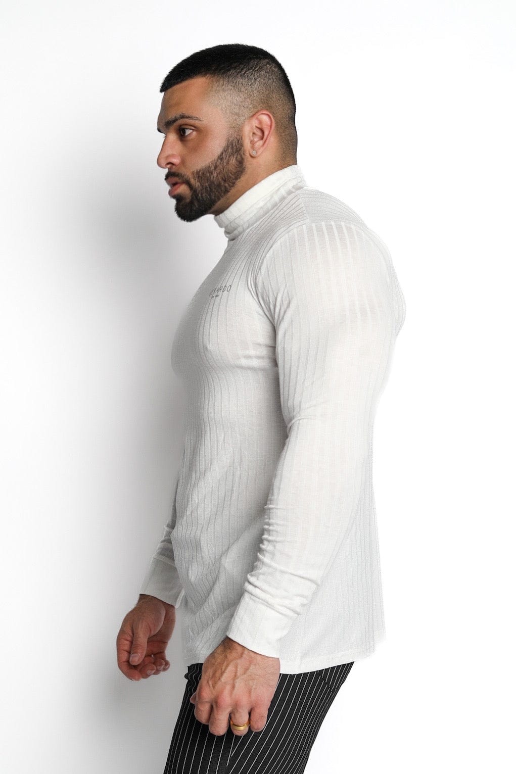 Mens White Ribbed Knit Turtle Neck - Gerardo Collection